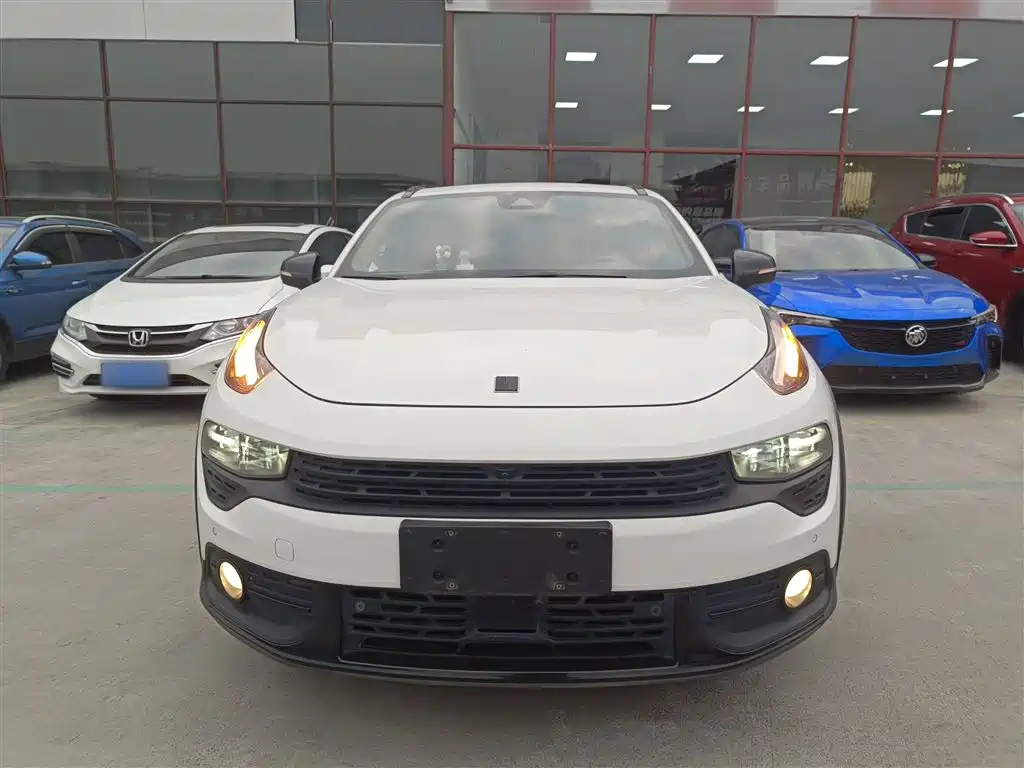 Lynk & Co 02 2021 1.5TD DCT 2WD Power Champion Edition фото 3