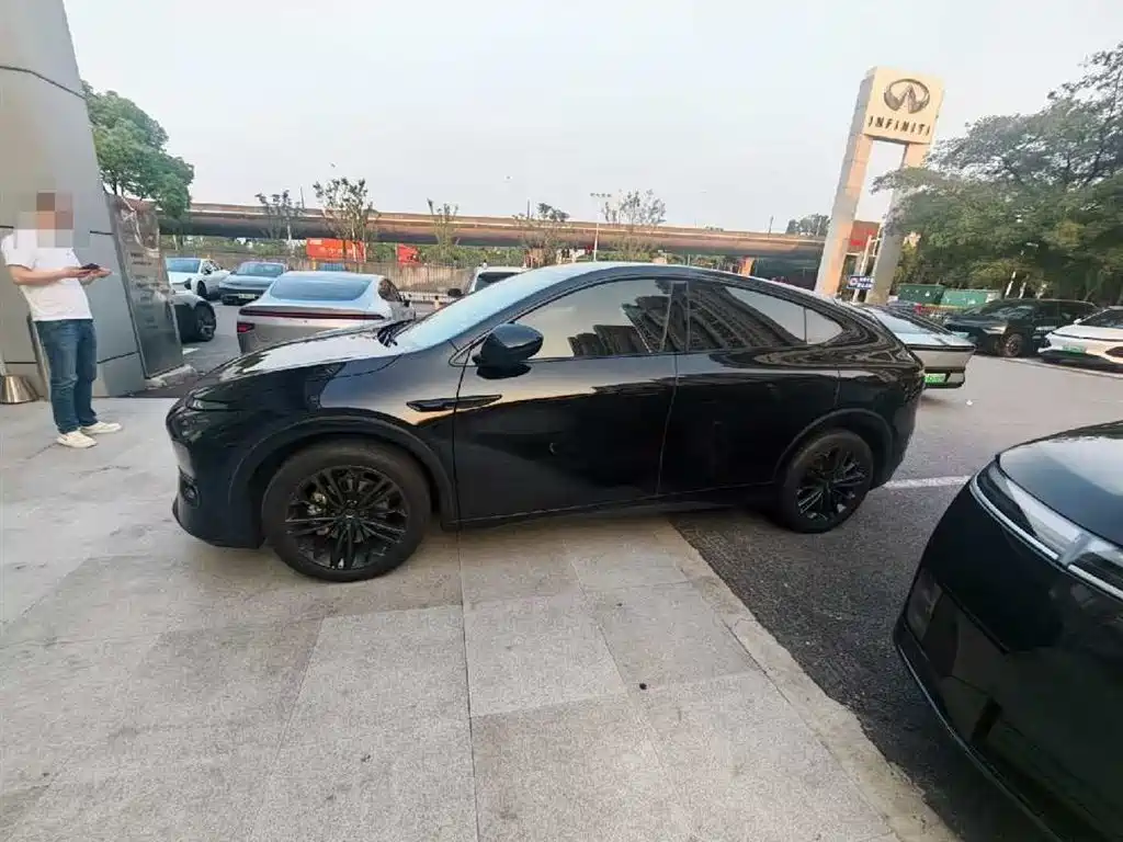 Фото 3 - XPeng G6
