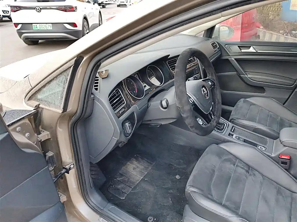 Volkswagen Golf 2018 230TSI Automatic Luxury фото 12