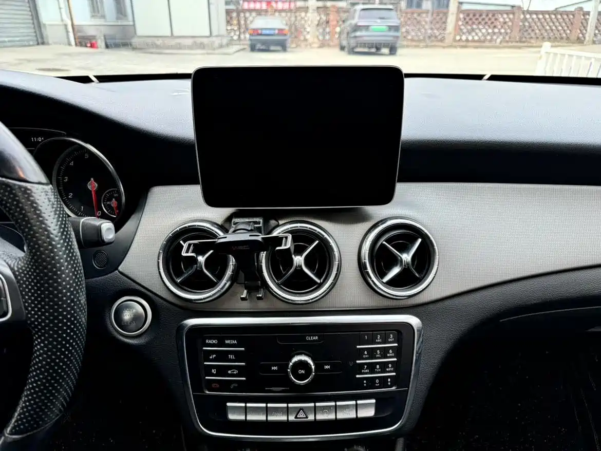 Mercedes-Benz CLA (Import) 2018 CLA 200 Dynamic Edition фото 22