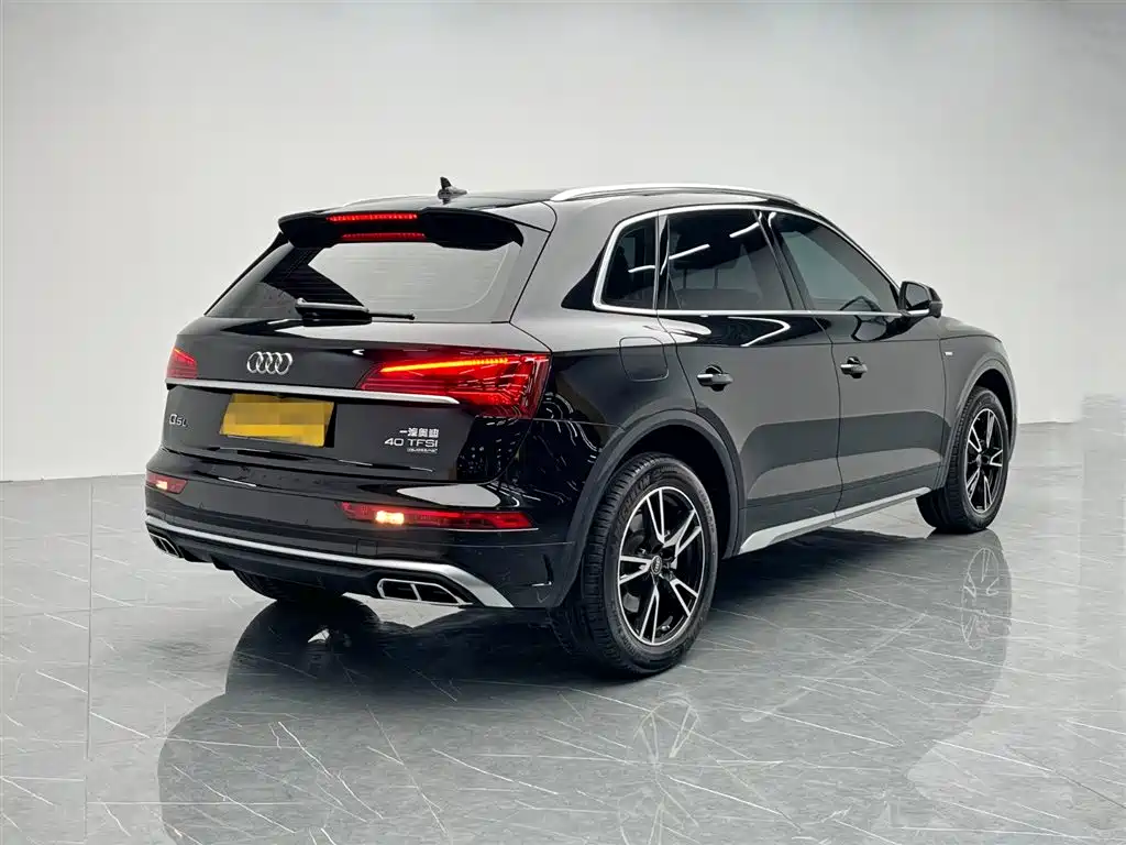 Audi Q5L 2024 Model 40 TFSI Fashion Dynamic фото 6