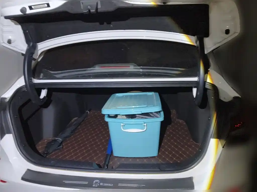 Photo 10 - Changan Eado