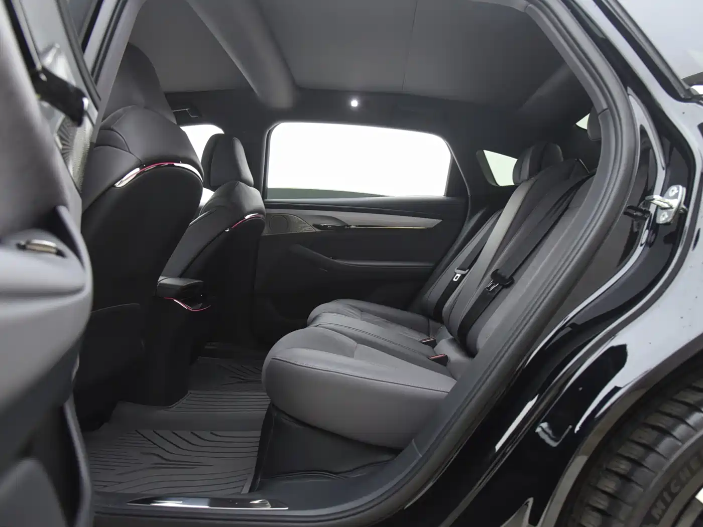 Voyah Auto VOYAH Zhuiguang 2024 PHEV AWD Ultra Long Range Flagship фото 16