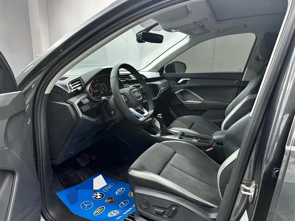 Audi Q3 2022 35 TFSI Fashion Dynamic фото 10