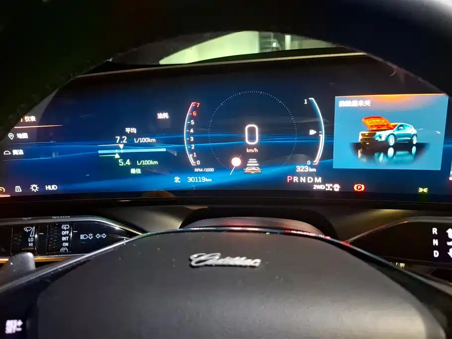 Cadillac GT4 2023 28T Platinum Edition фото 14