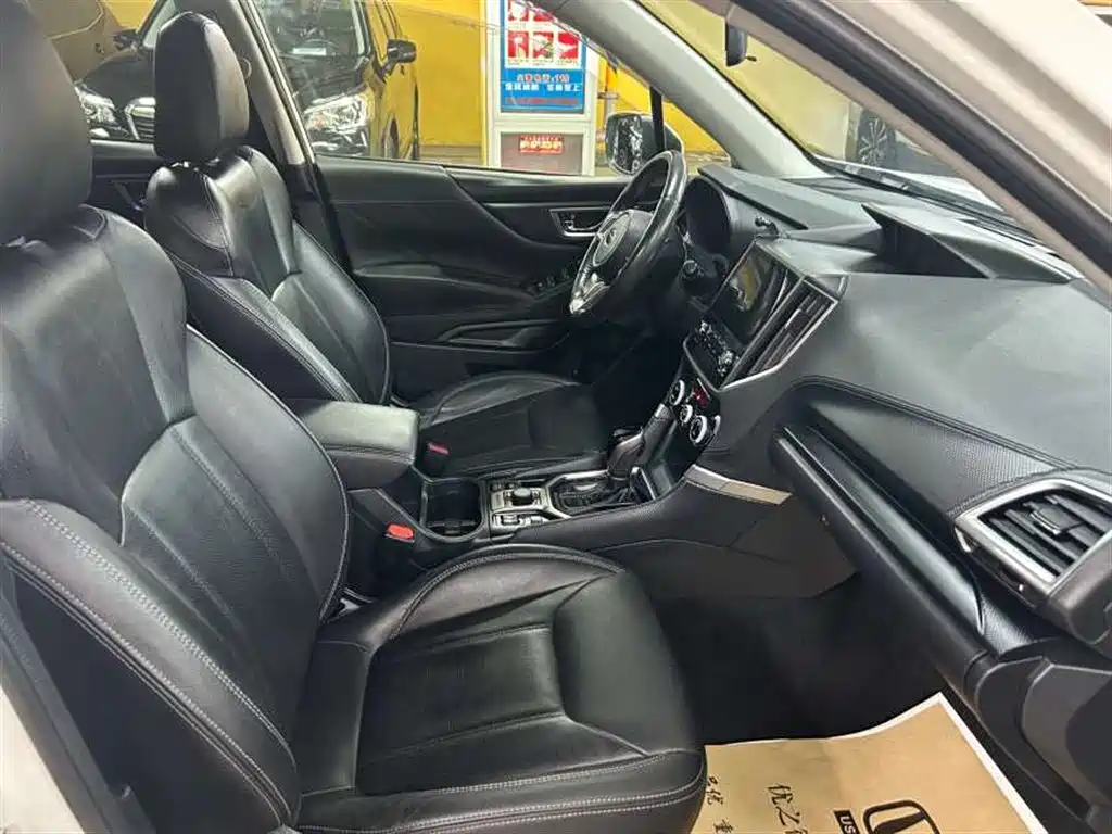 Subaru Forester 2019 2.0i Luxury Edition EyeSight фото 10