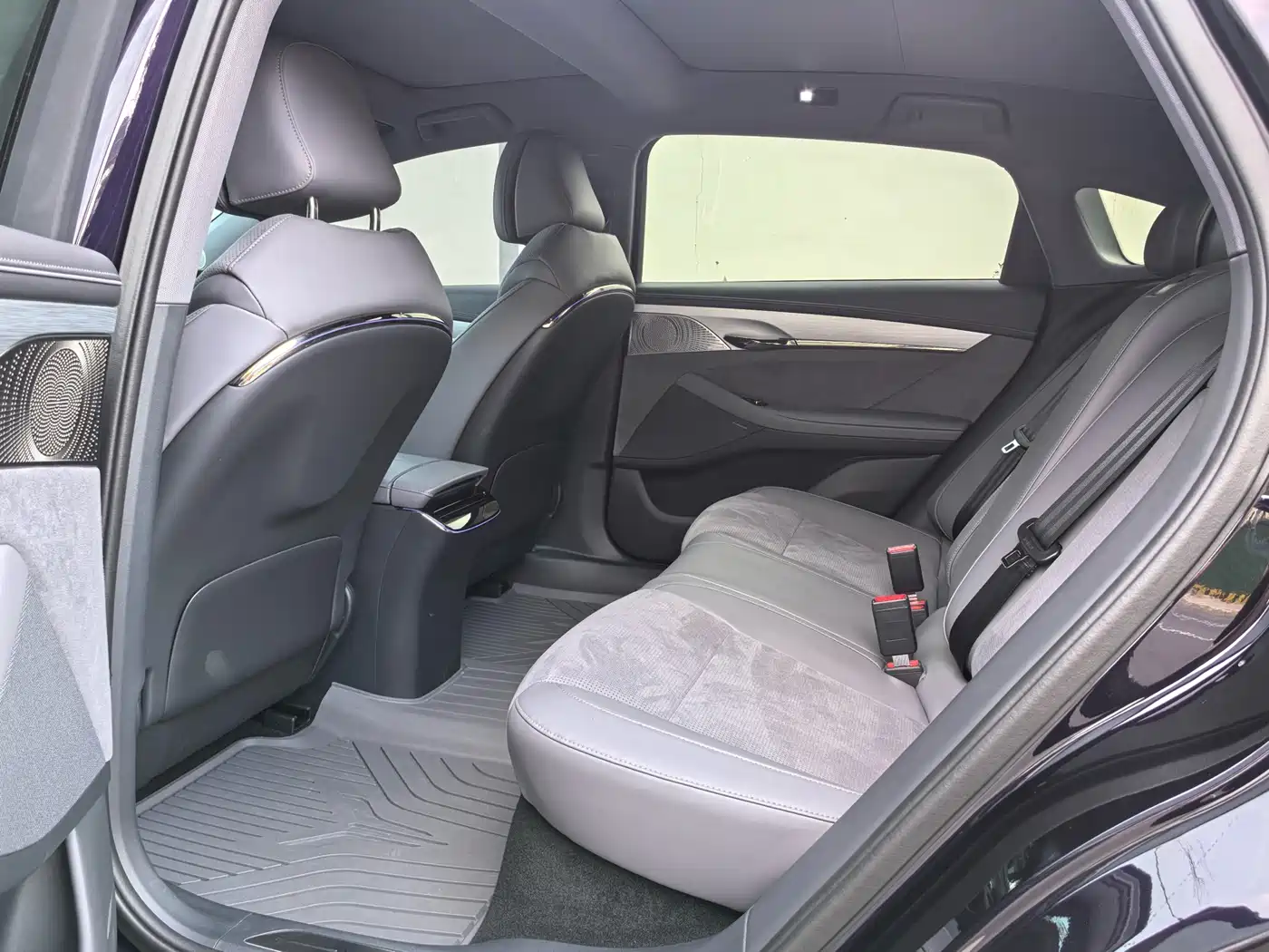Voyah Auto VOYAH Zhuiguang 2024 PHEV AWD Ultra Long Range Flagship фото 20