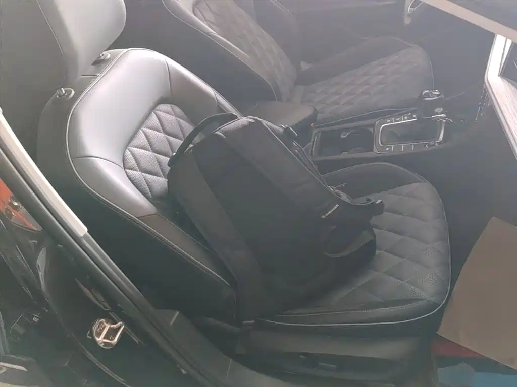 Volkswagen Sagitar 2023 300TSI DSG Excellence Edition фото 25