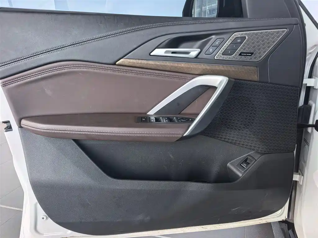 Фото 26 - BMW X1