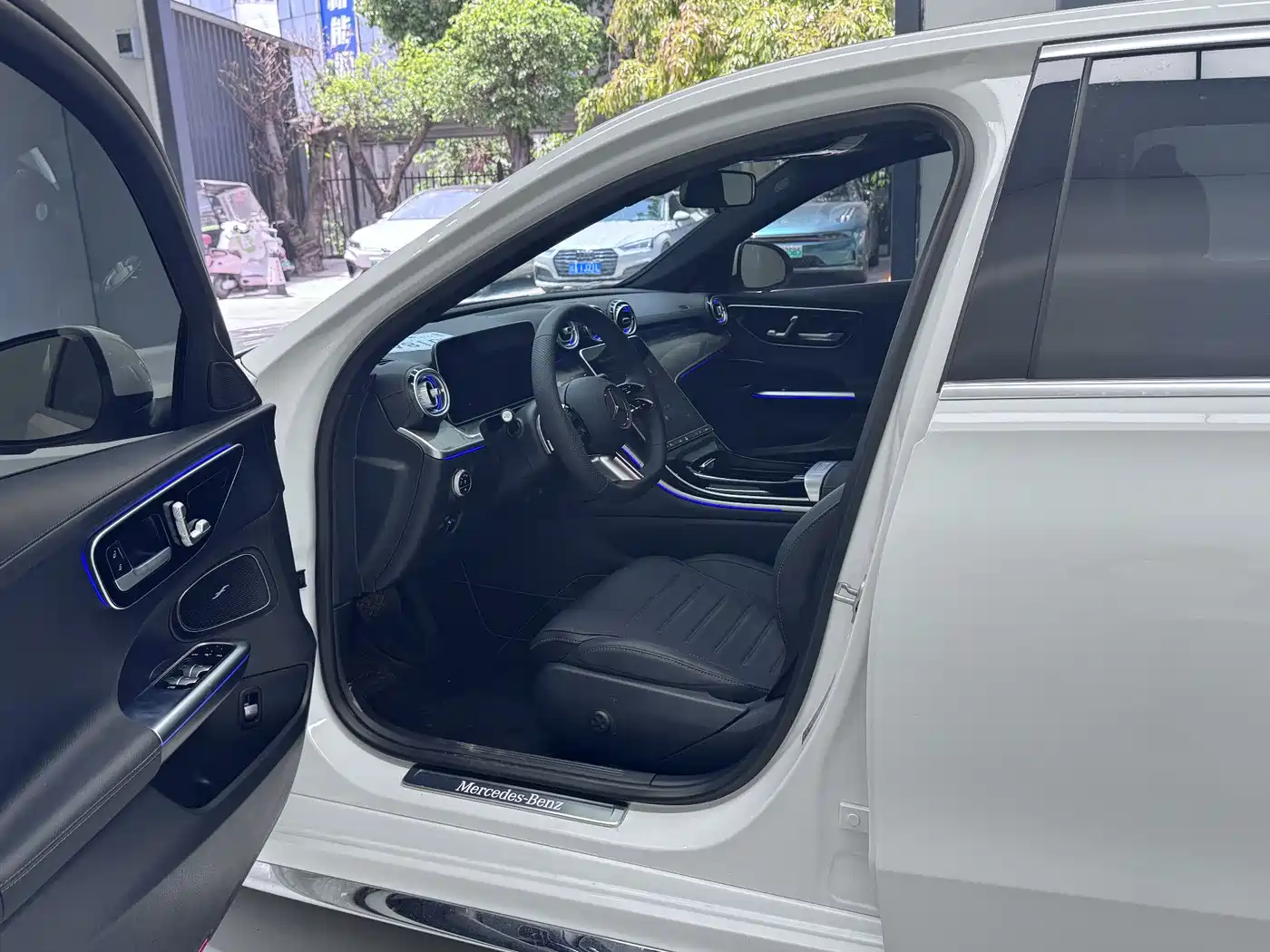 Mercedes-Benz C-Class 2025 C 260 L Sport Edition фото 4