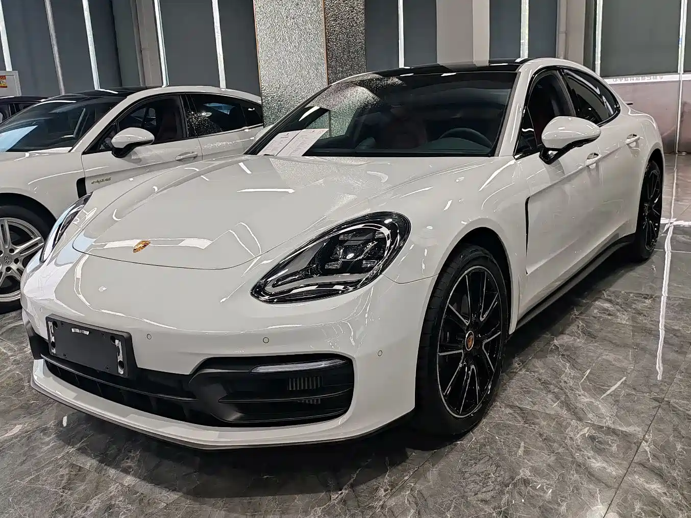 PORSCHE PANAMERA 2023
