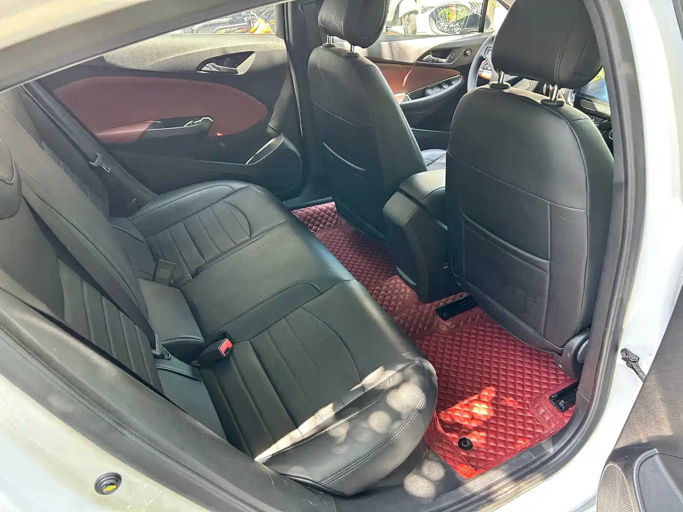 Chevrolet Cruze 2017 1.5L Automatic Pioneer Sunroof фото 15