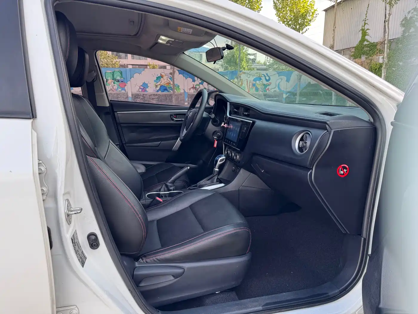 Toyota Levin 2017 1.2T V CVT Luxury Edition фото 16