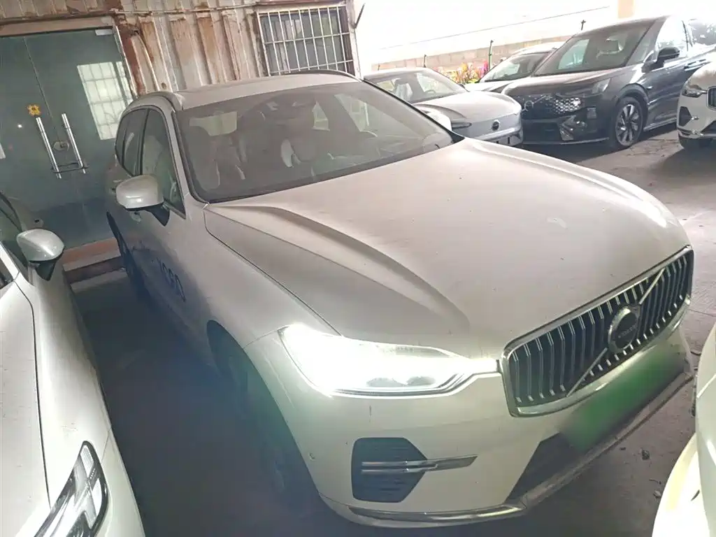 Volvo XC60 Plug-in Hybrid 2024 2025 Plug-in Hybrid Long Range AWD Zhiya Luxury Edition