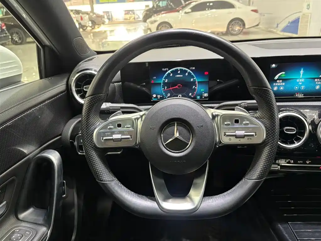 Mercedes-Benz A-Class 2019 A 180 L Sport Sedan фото 8