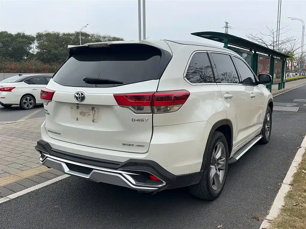 Toyota Highlander 2018 2.0T 4WD Luxury 7-seater (China V) фото 5