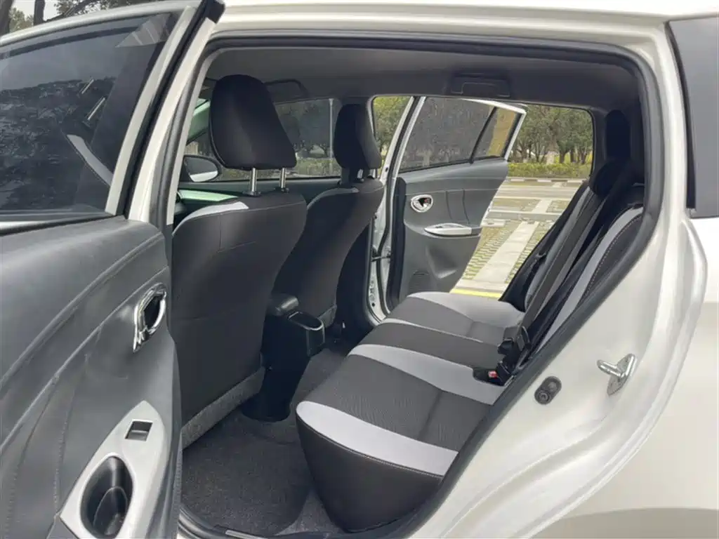 Toyota YARiS L Zhi Xuan 2021 1.5L CVT Leading Edition фото 12