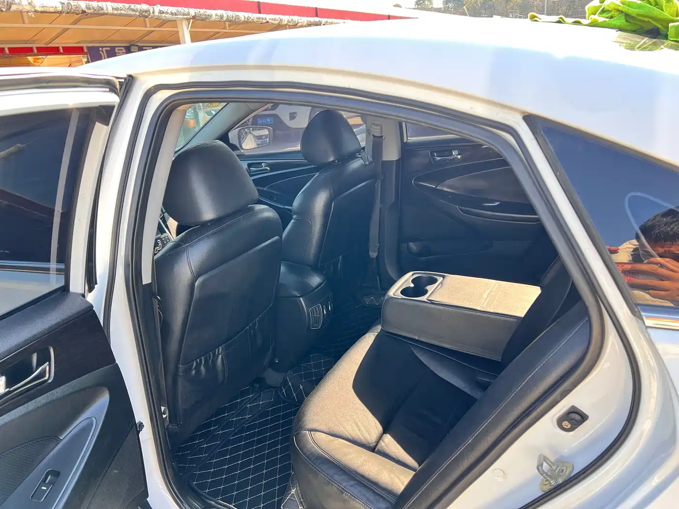 Hyundai Sonata 2013 2.0L Automatic Premium Edition фото 13