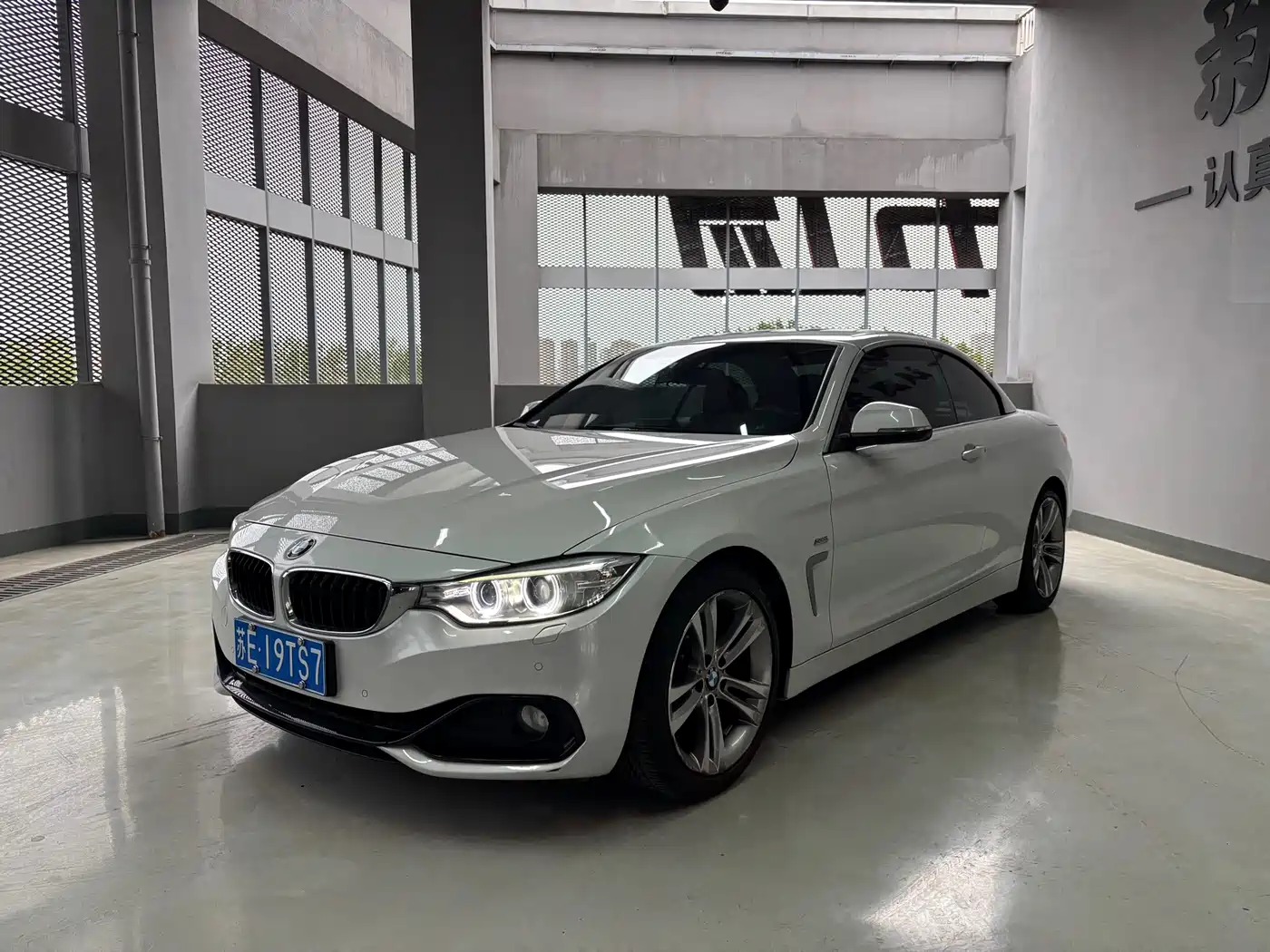 BMW 4 Series 2014 420i Convertible Sport Design Package