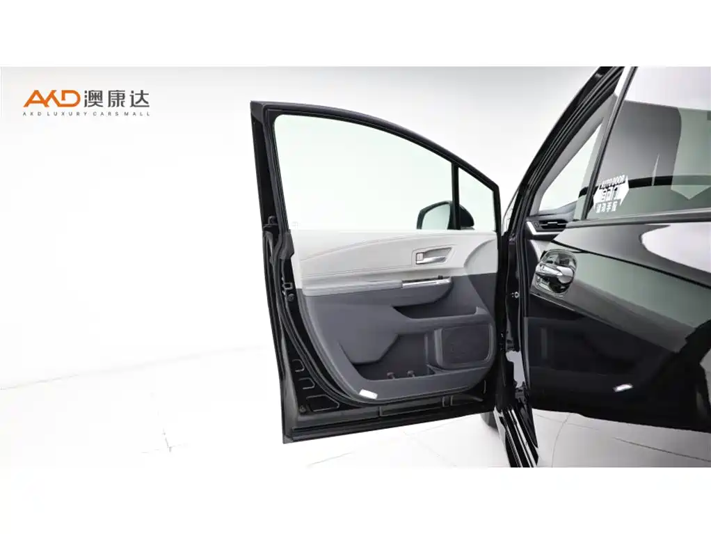 Toyota Sienna 2021 2.5L Hybrid Luxury Edition фото 11