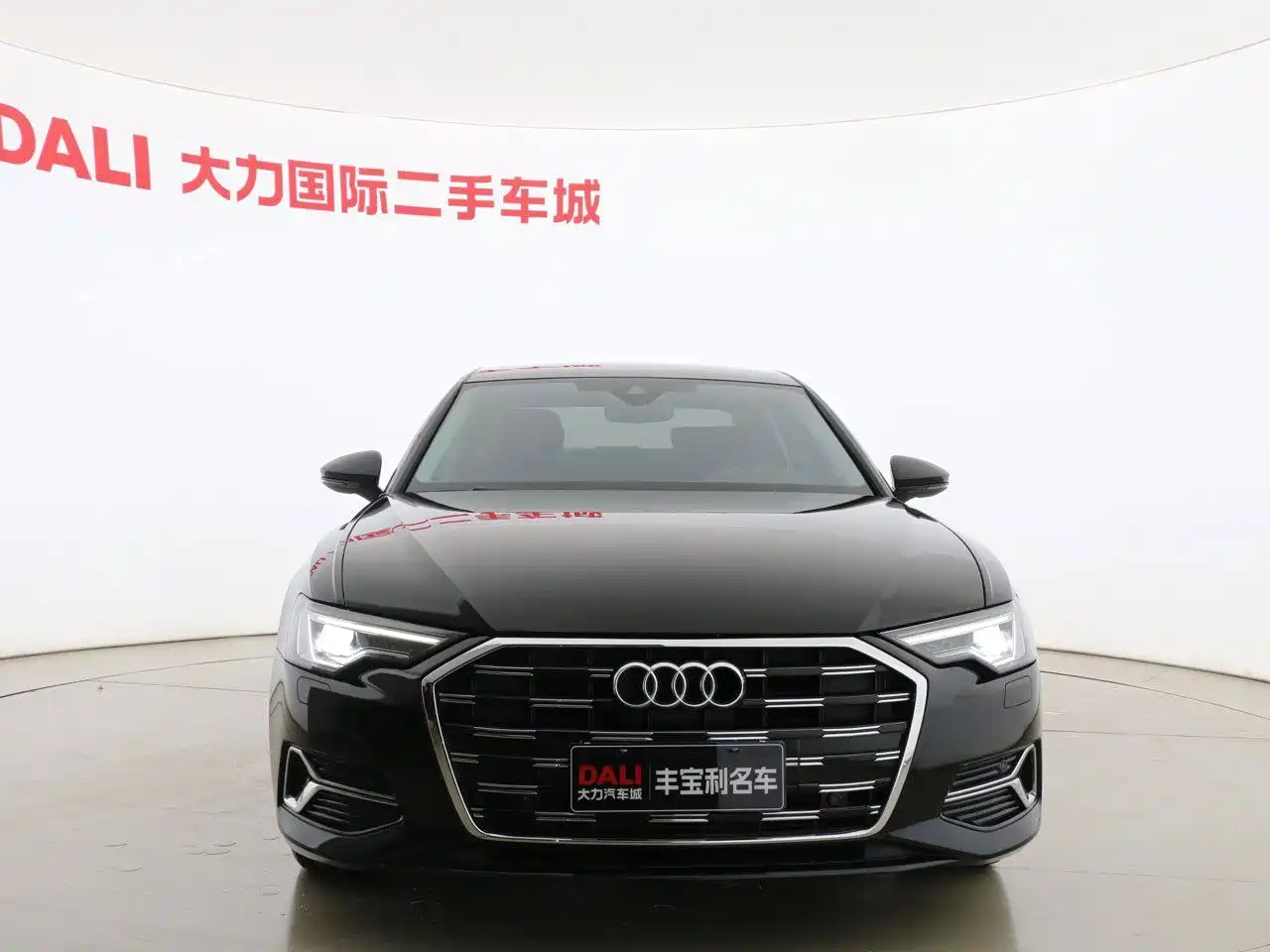 Photo 2 - Audi A6L
