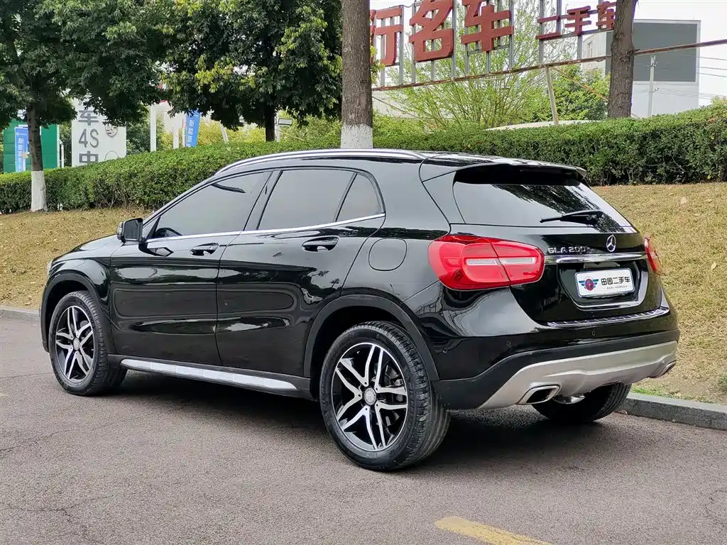 Mercedes-Benz GLA 2016 GLA 200 Dynamic фото 4