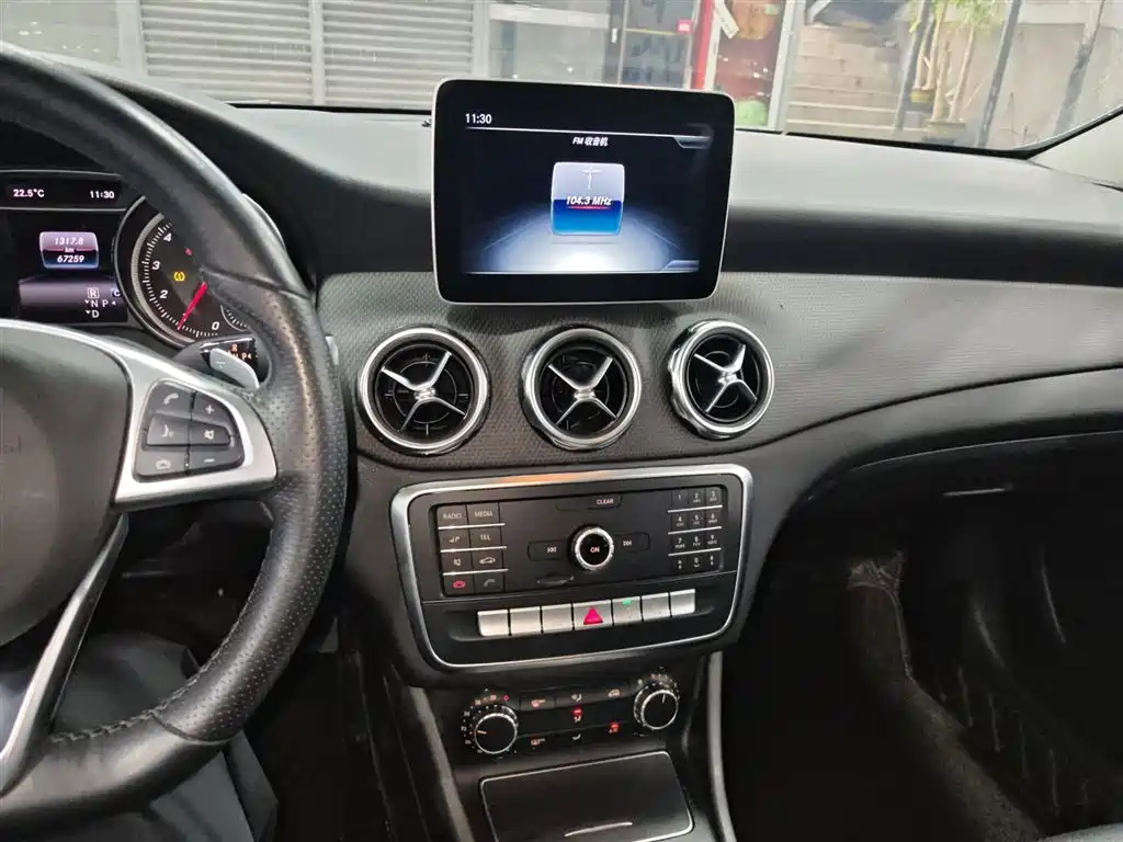 Mercedes-Benz GLA 2019 GLA 200 Dynamic фото 8