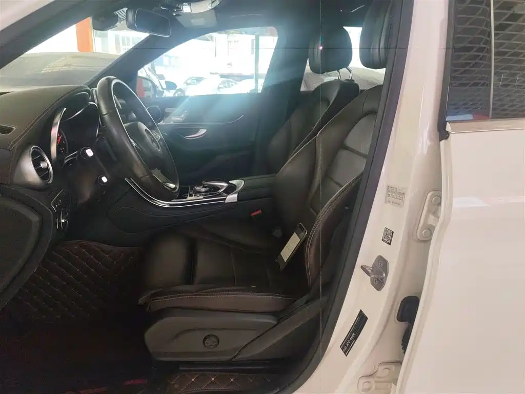 Mercedes-Benz GLC 2019 GLC 260 L 4MATIC Luxury фото 11