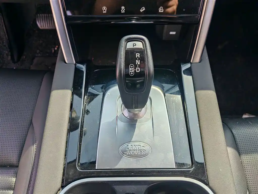 LAND ROVER DISCOVER SPORTS