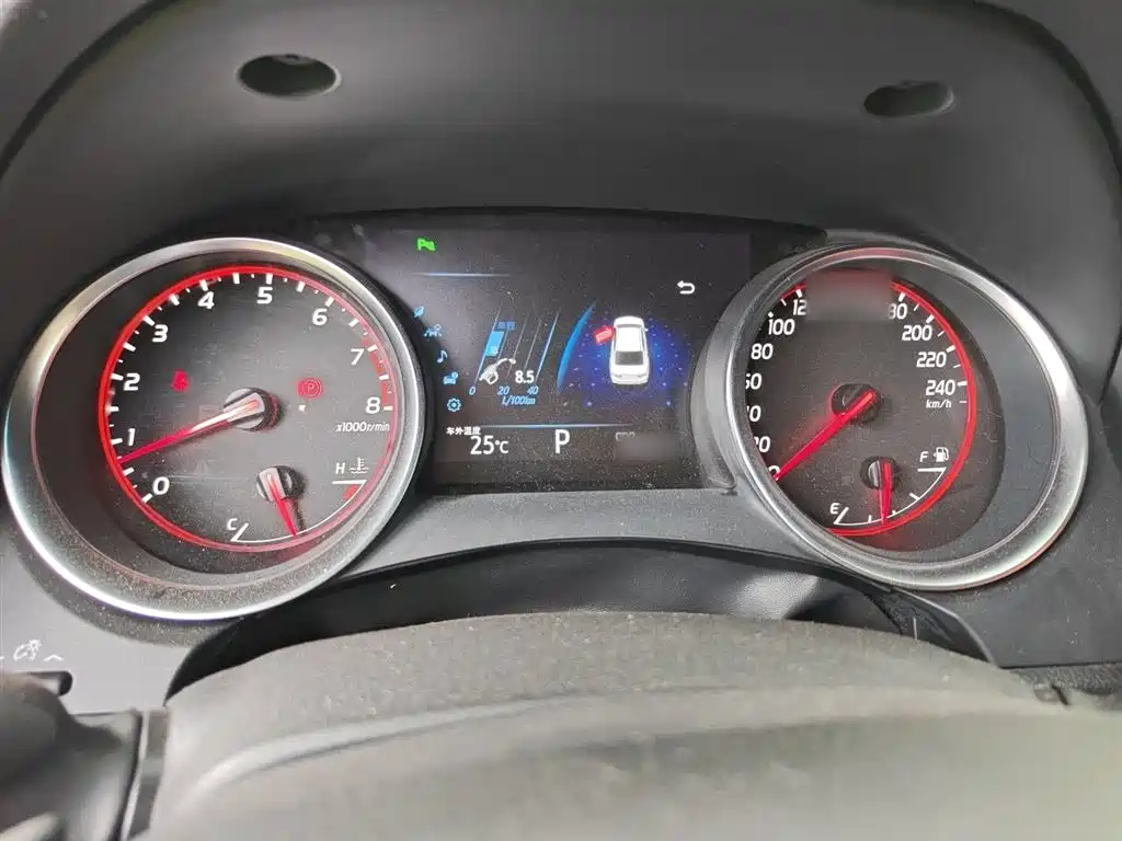 Toyota Camry 2018 2.5S Trend Edition фото 4
