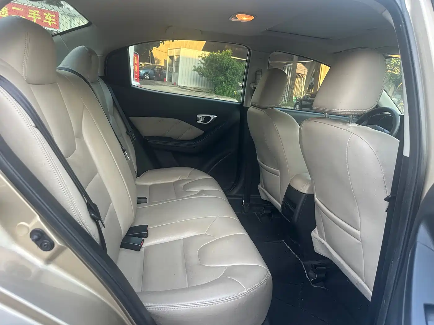 GAC Trumpchi Trumpchi GA3S Vision 2014 1.6L Automatic Luxury ESP Edition фото 14