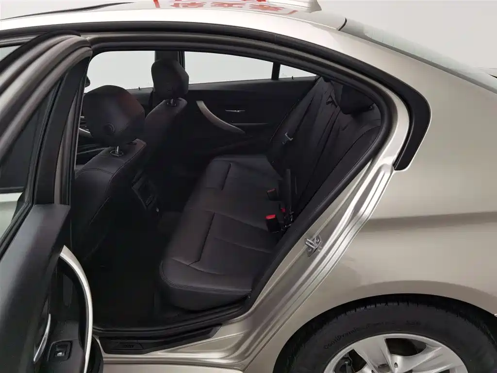 BMW 3 Series 2013 320i Progressive фото 15