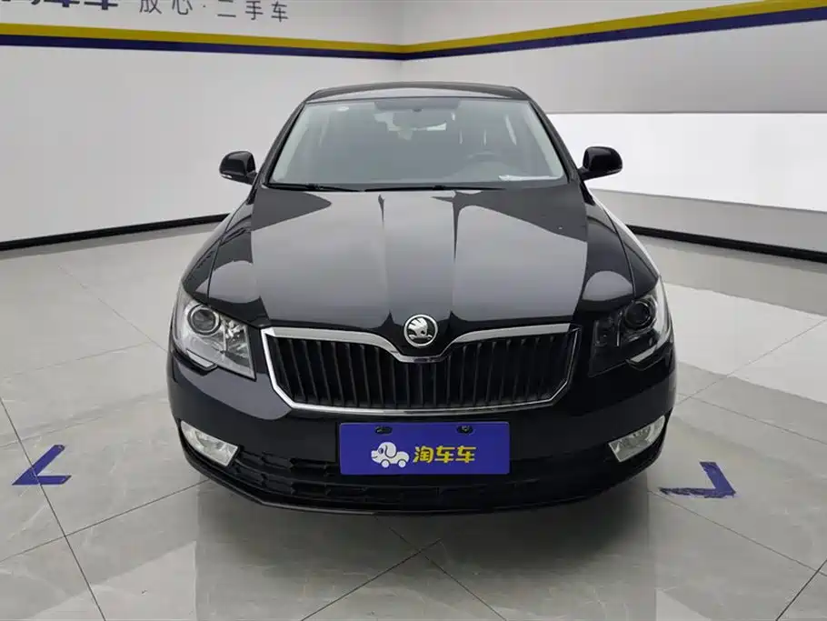 Škoda Superb 2013 1.4TSI DSG Gentleman Edition фото 2