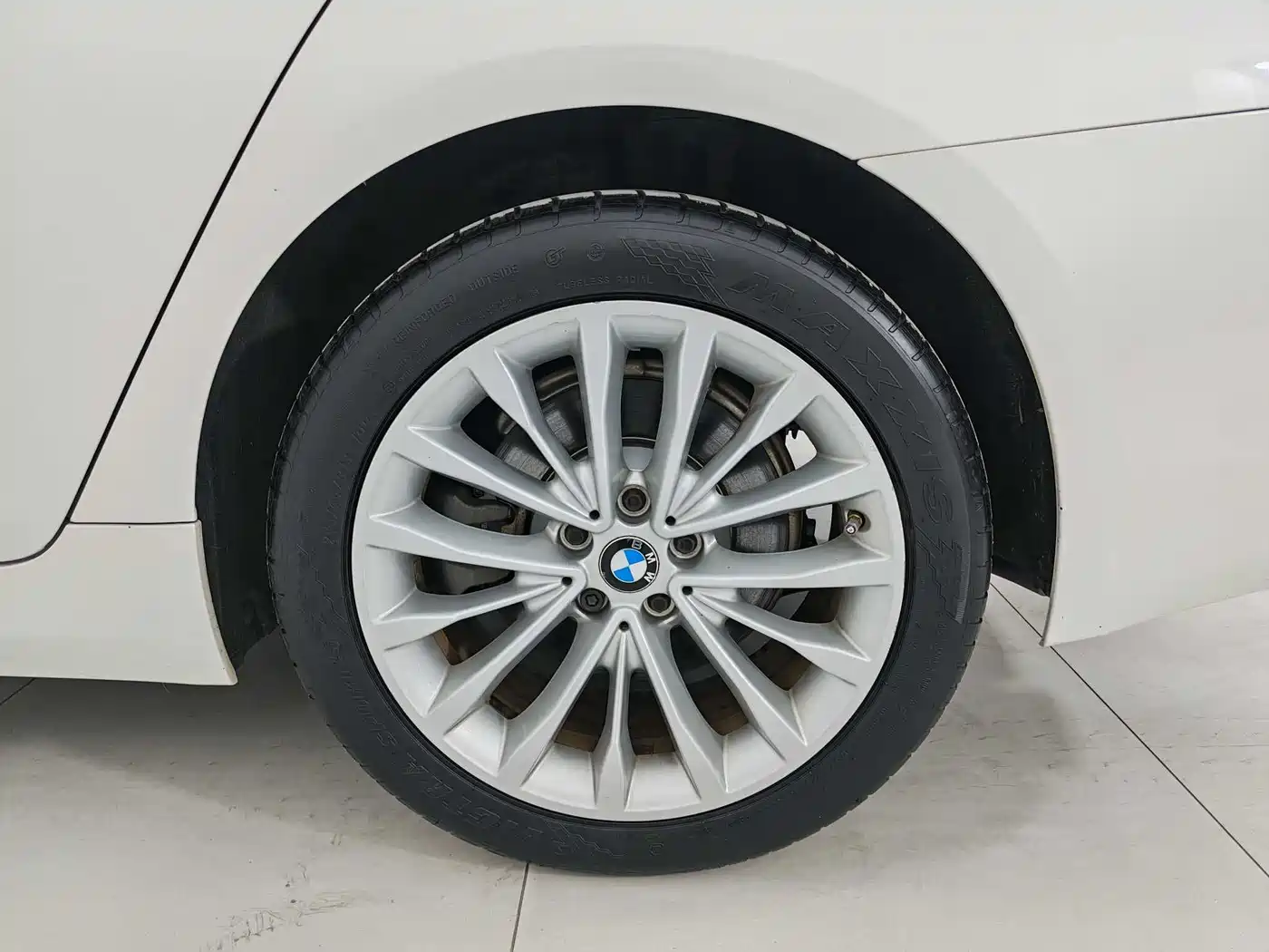BMW 5 Series 2018 525Li Luxury Package фото 11