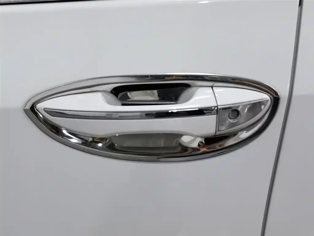 Toyota Corolla 2018 Hybrid 1.8L E-CVT Smart Edition фото 18