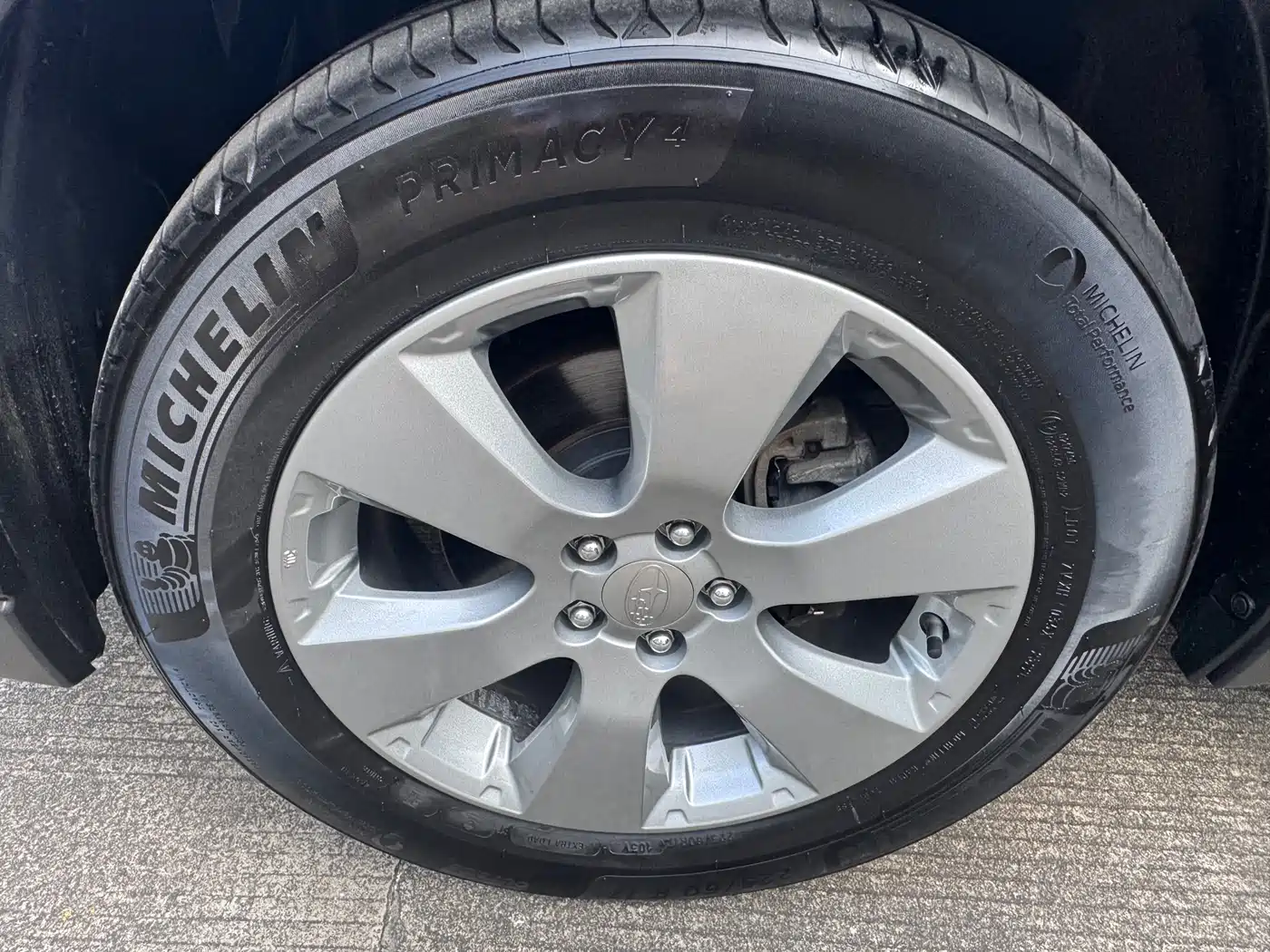 Subaru Outback 2011 2.5i Luxury Edition фото 17