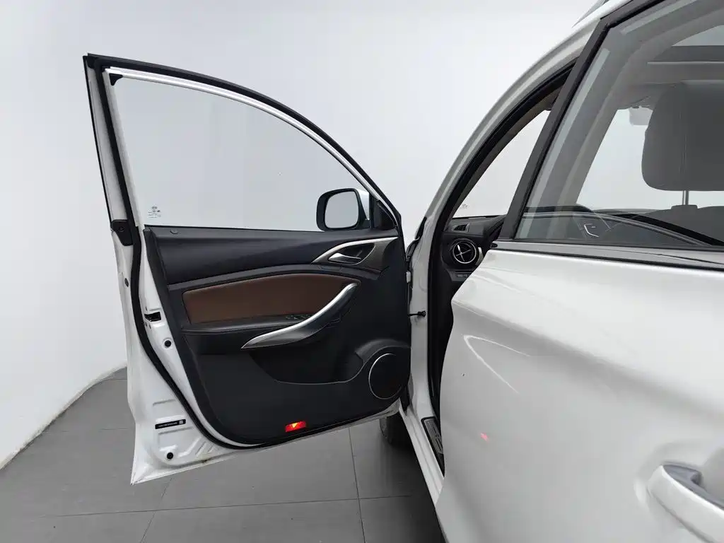 BYD Song 2018 2018 1.5TI Manual Smart Connect Advanced Edition