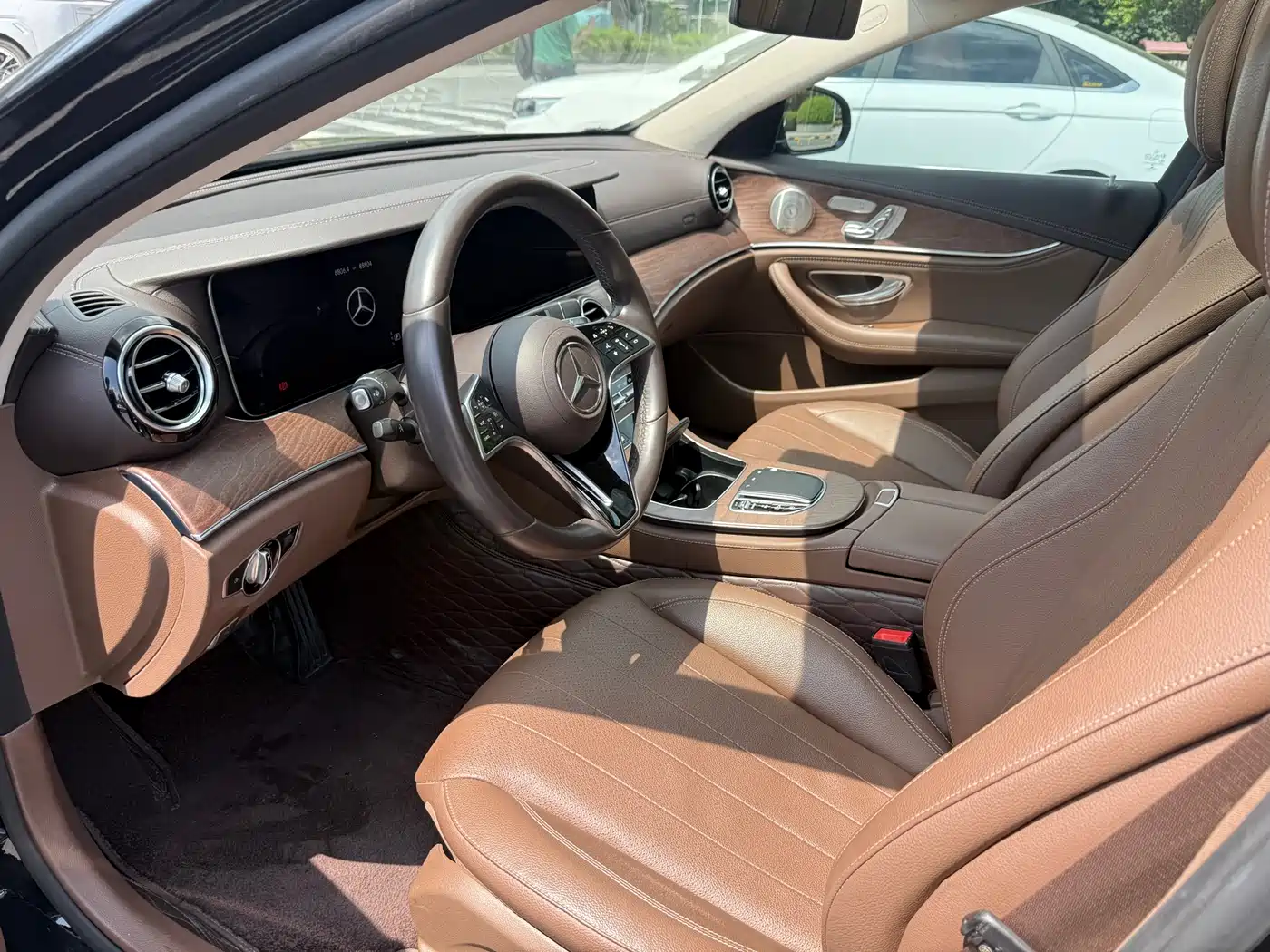 Mercedes-Benz E-Class 2022 Second Facelift E 300 L Luxury фото 8