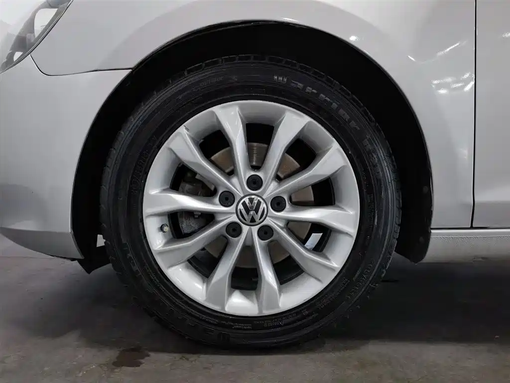 Volkswagen Golf 2012 1.6 Automatic Comfort Type фото 17