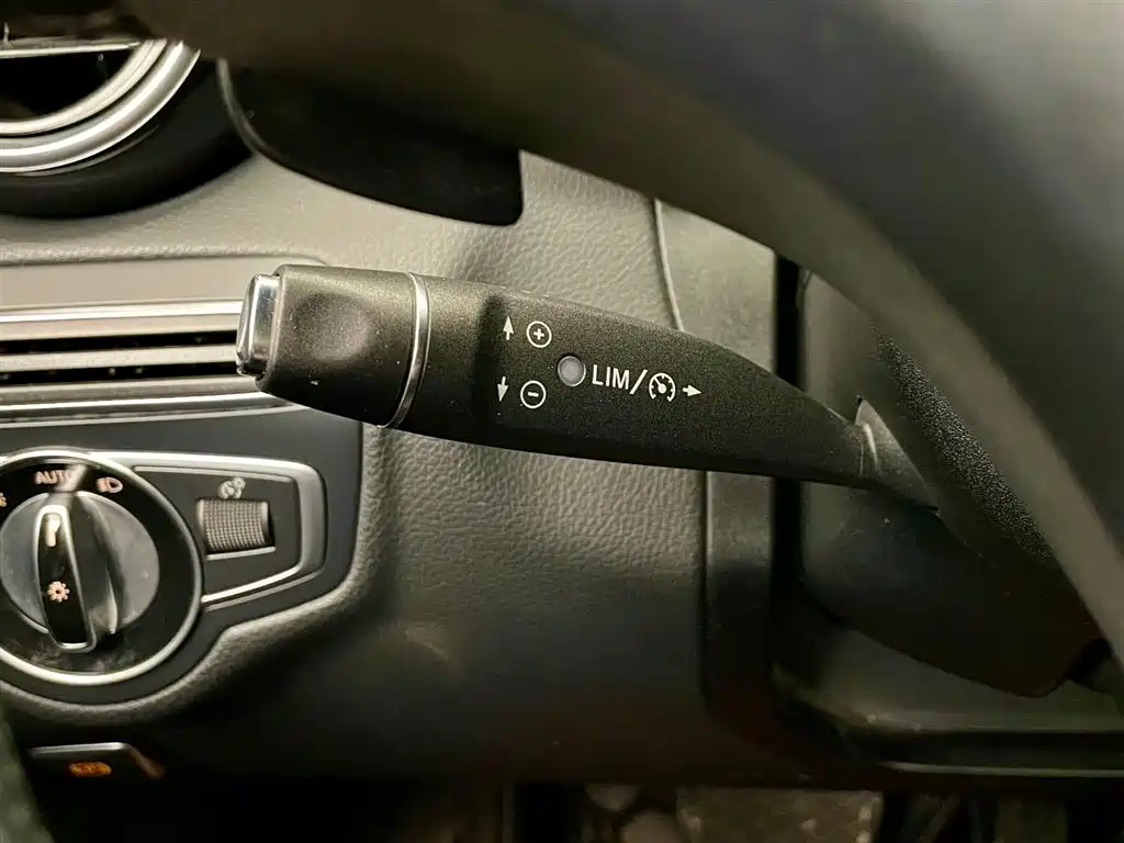 Mercedes-Benz C-Class 2016 C 200 L Sport фото 16