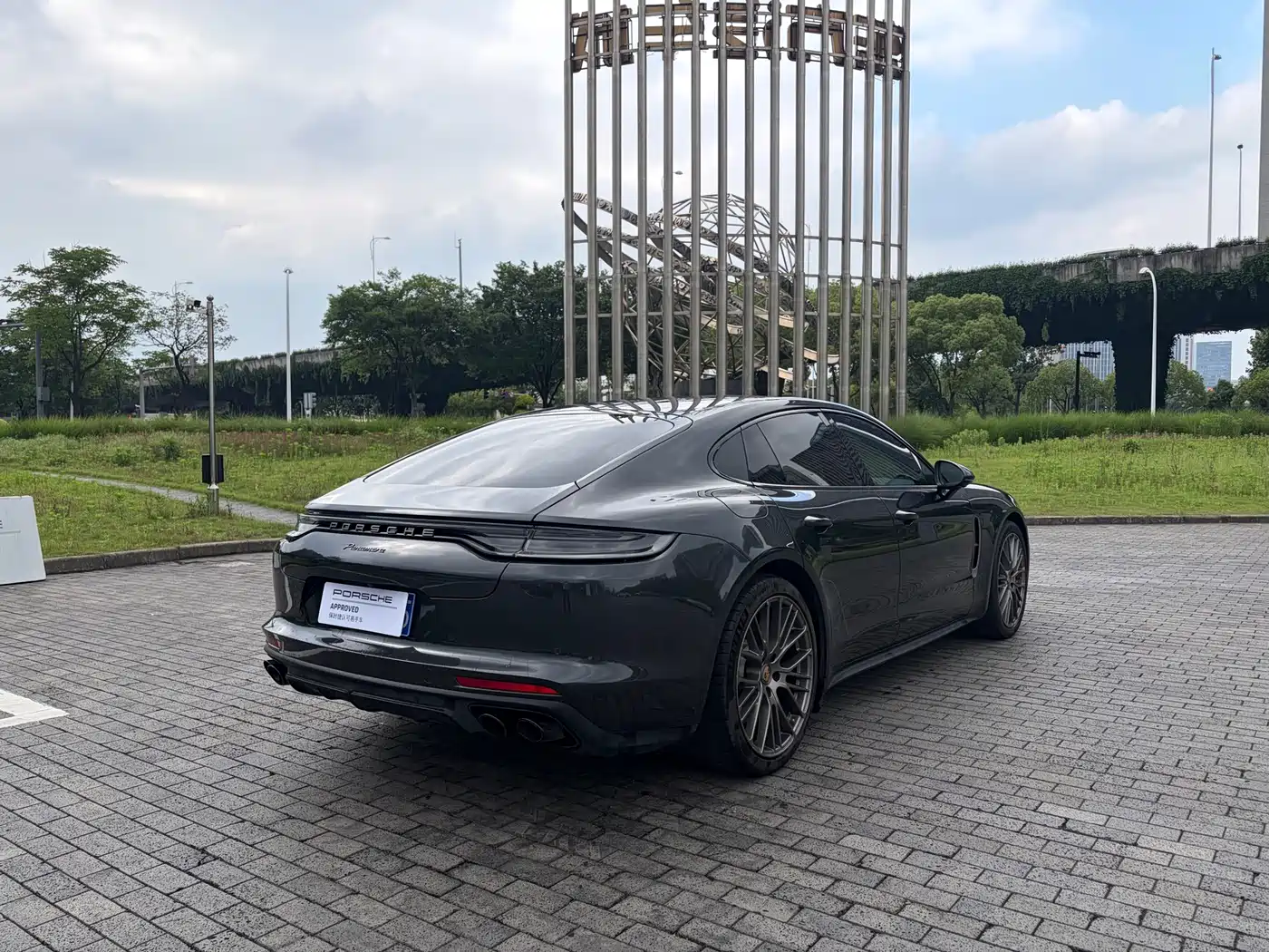 Porsche Panamera 2023 Panamera 2.9T Platinum Edition фото 4