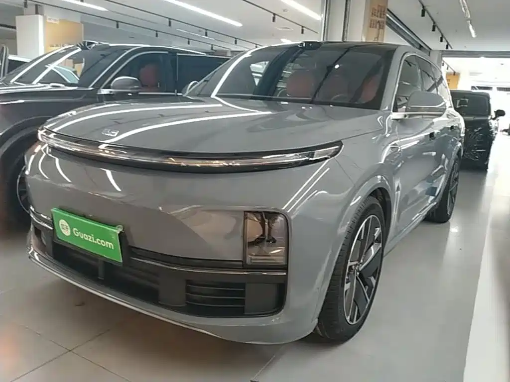 Li Auto L8 2025