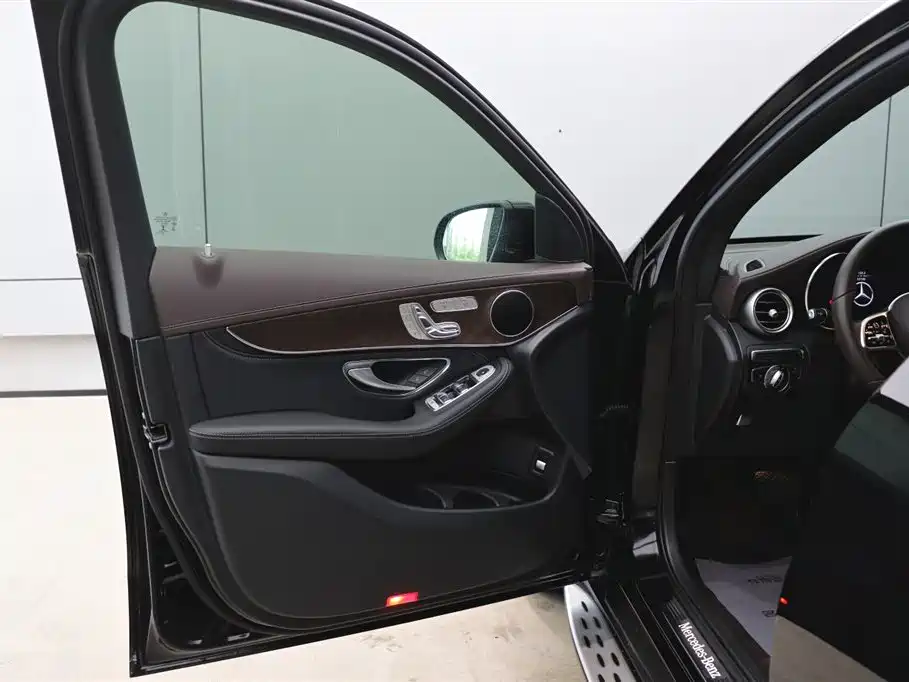 Mercedes-Benz GLC 2020 Facelift GLC 300 L 4MATIC Dynamic фото 10