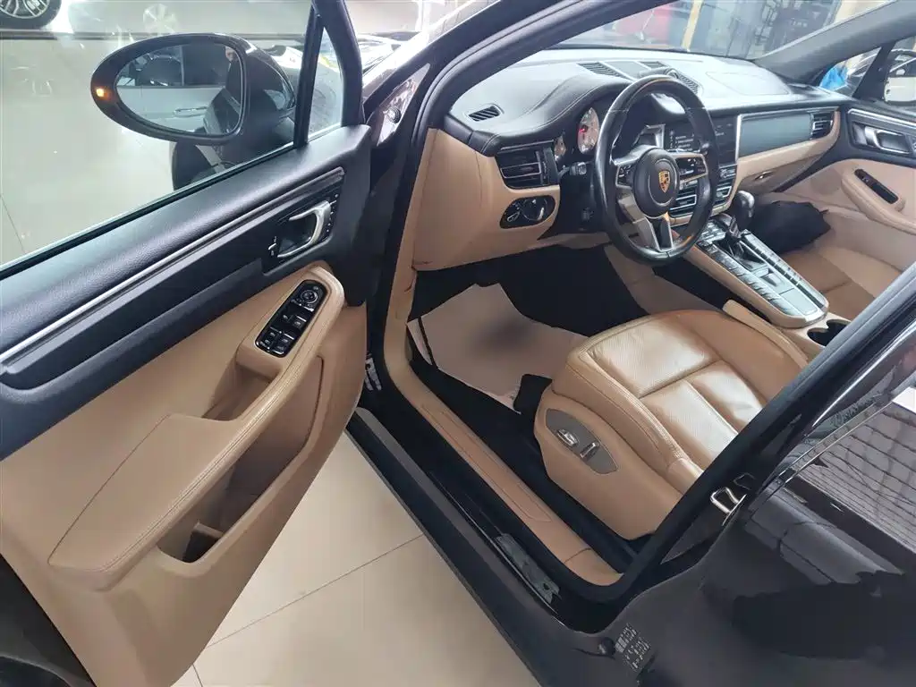 Porsche Macan 2018 Macan 2.0T фото 16
