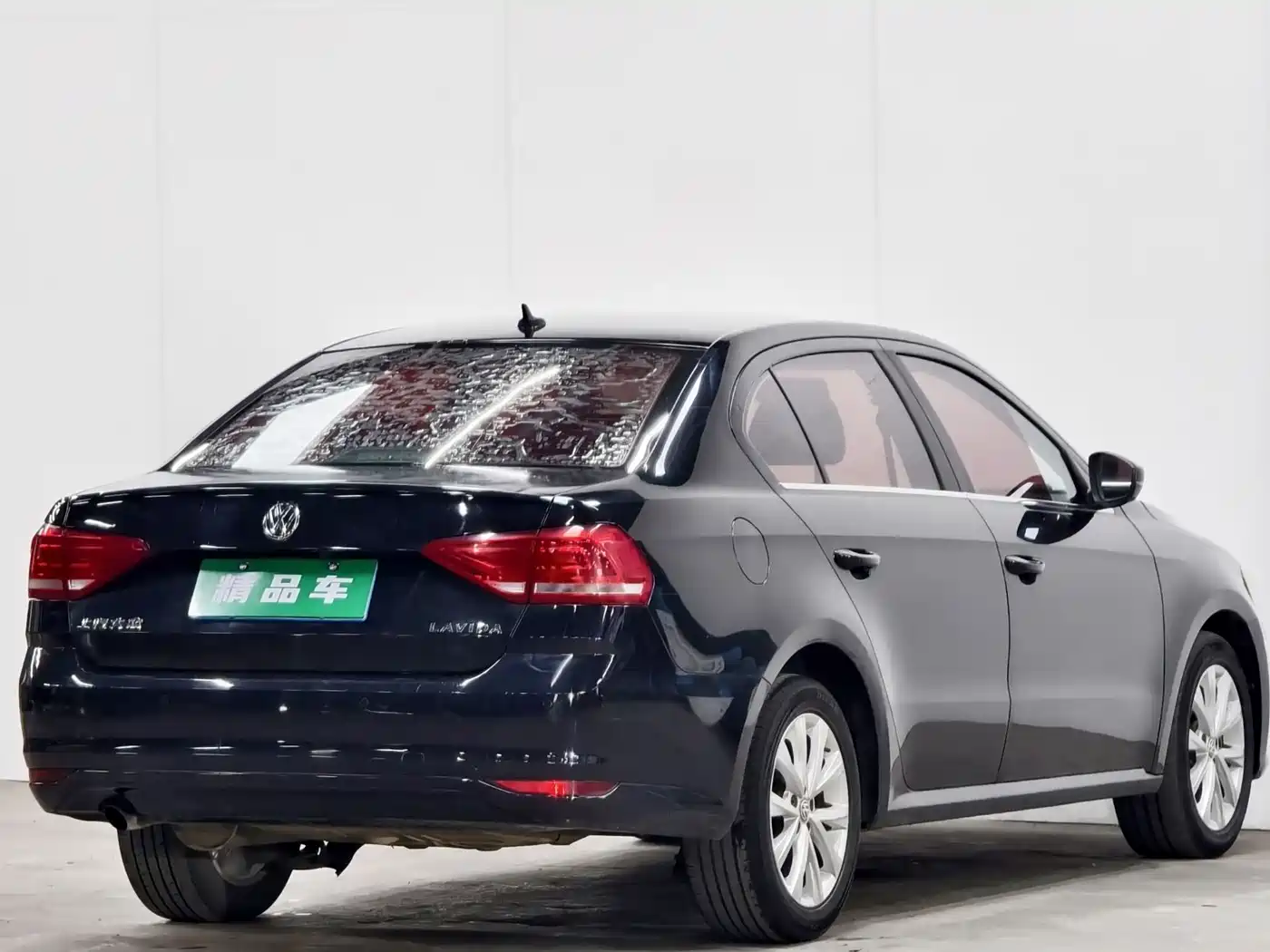 Volkswagen Lavida 2017 1.6L Automatic Comfort Edition фото 4