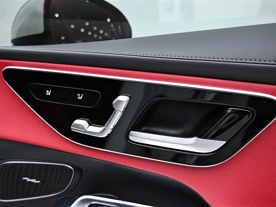 Mercedes-Benz GLC 2023 GLC 300 L 4MATIC Sport 5-Seater фото 30