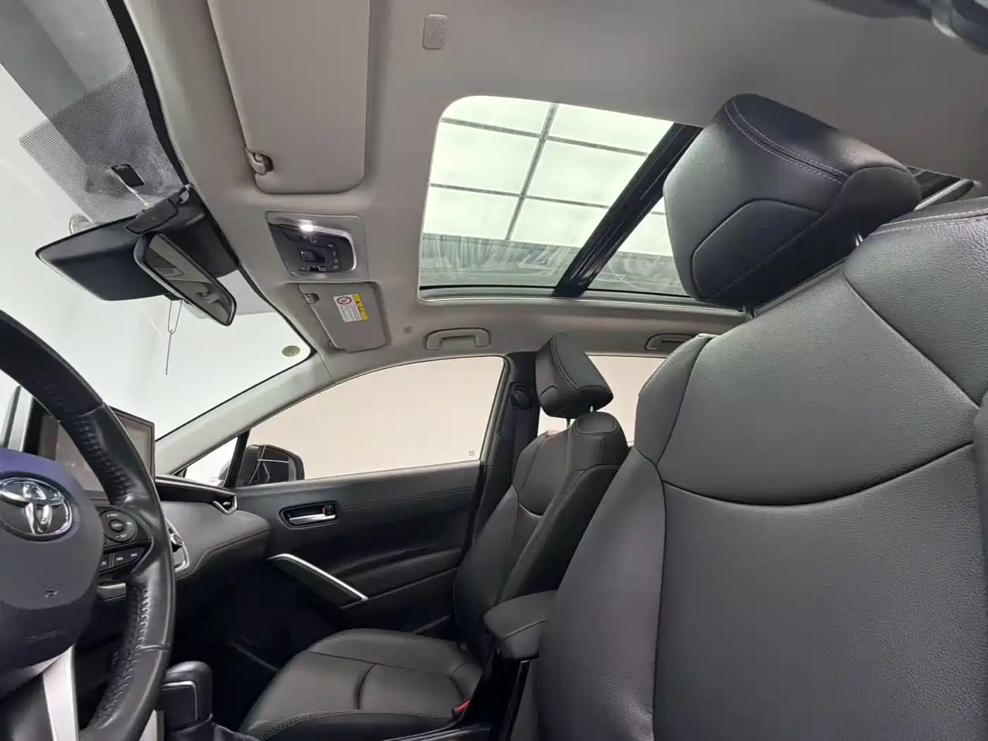 Toyota Corolla Cross 2023 2.0L Premium Edition фото 16