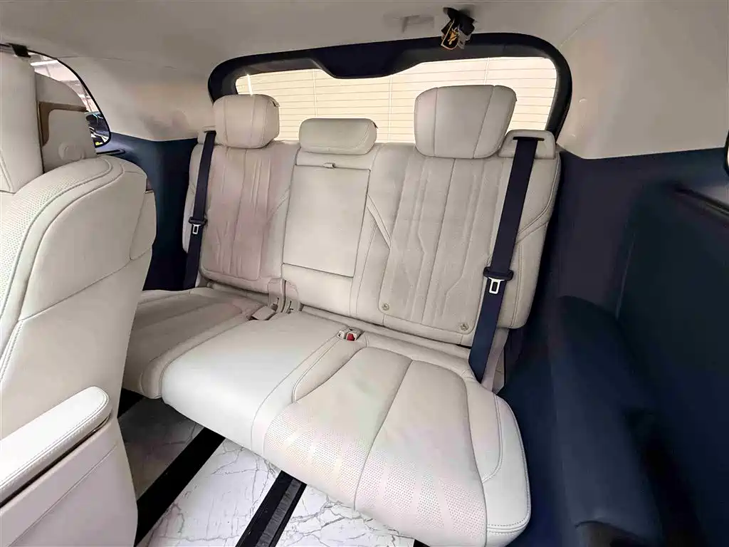 Buick Century 2025 2.0T 7-Seater World Edition фото 16