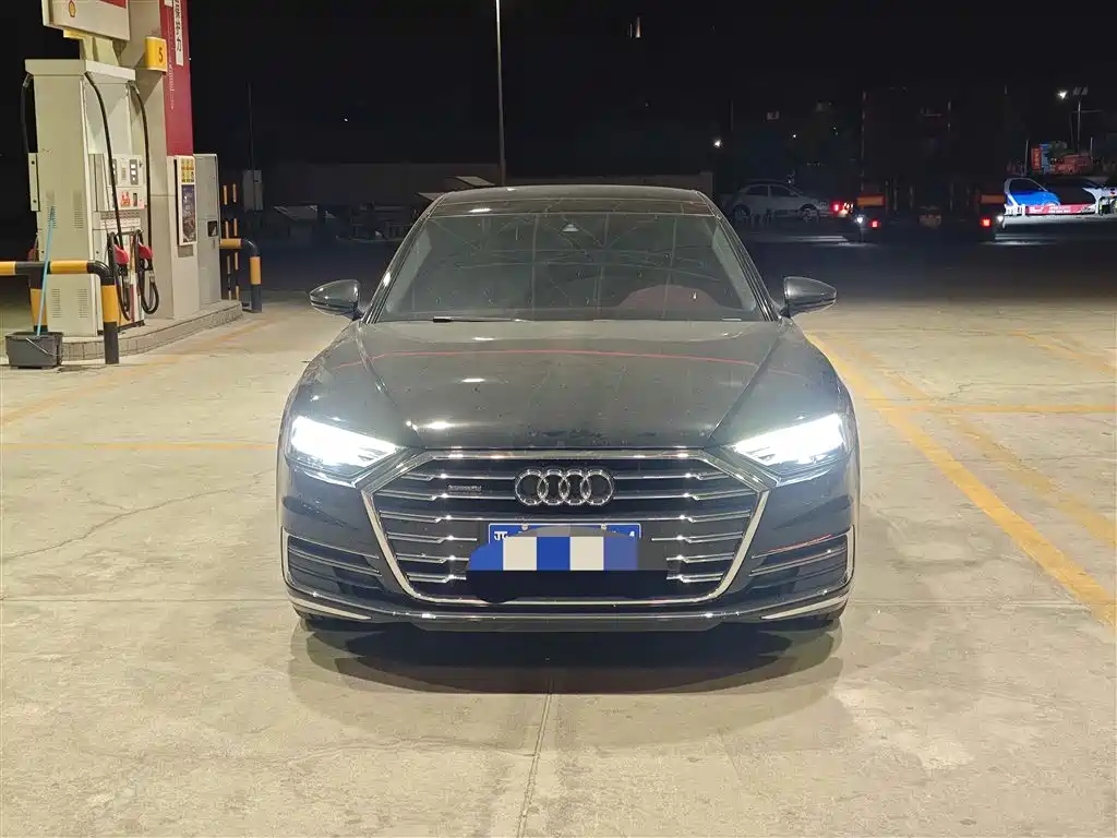 Audi A8 2021 A8L 50 TFSI quattro Comfort фото 2