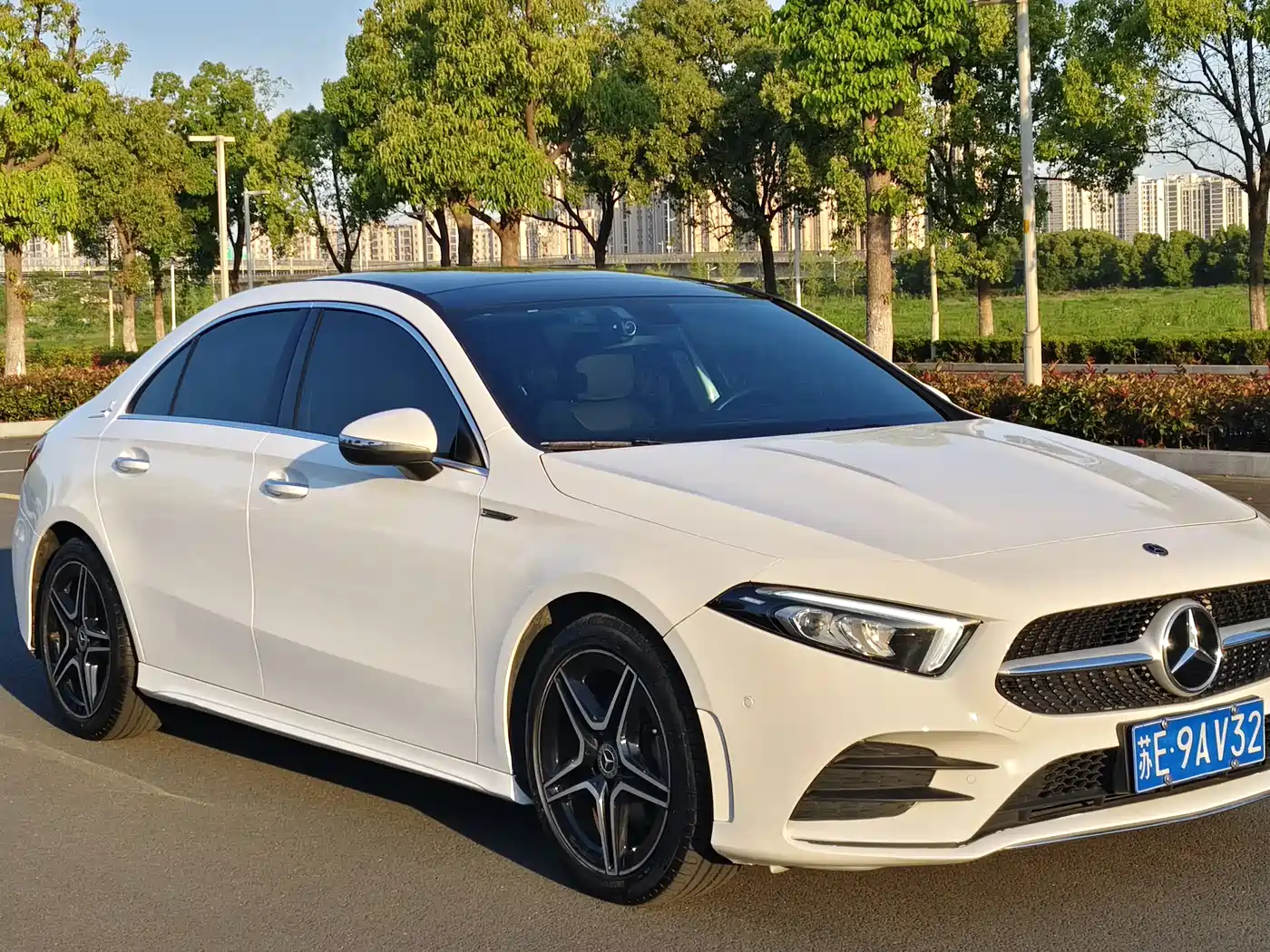 Mercedes-Benz A-Class 2019 A 200 L Sport Sedane Pioneer Special Edition фото 3